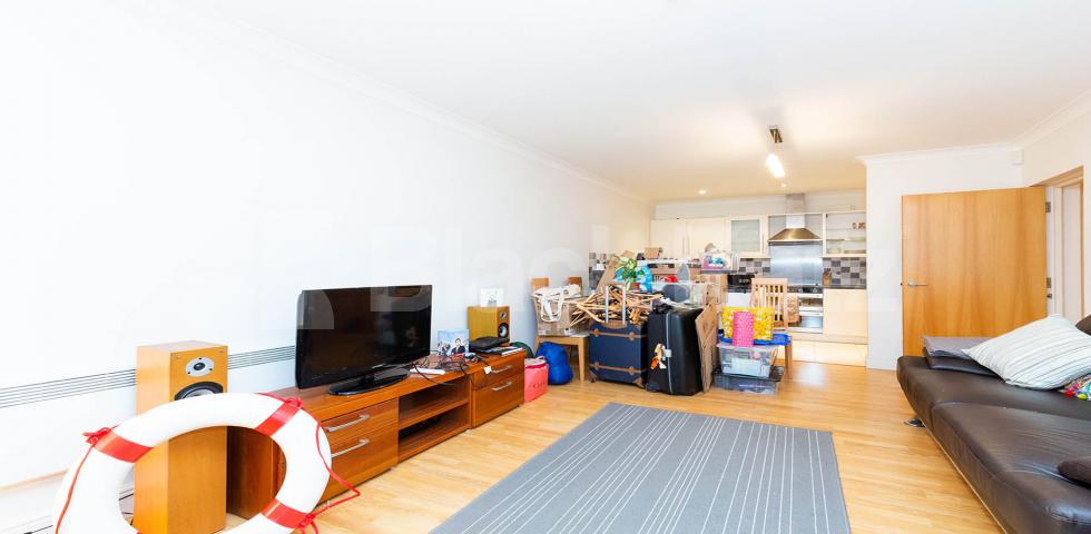 			SECURE PARKING AND ONSITE GYM INC, 2 Bedroom, 1 bath, 1 reception Apartment			 Northpoint, Tottenham lane, Crouch End